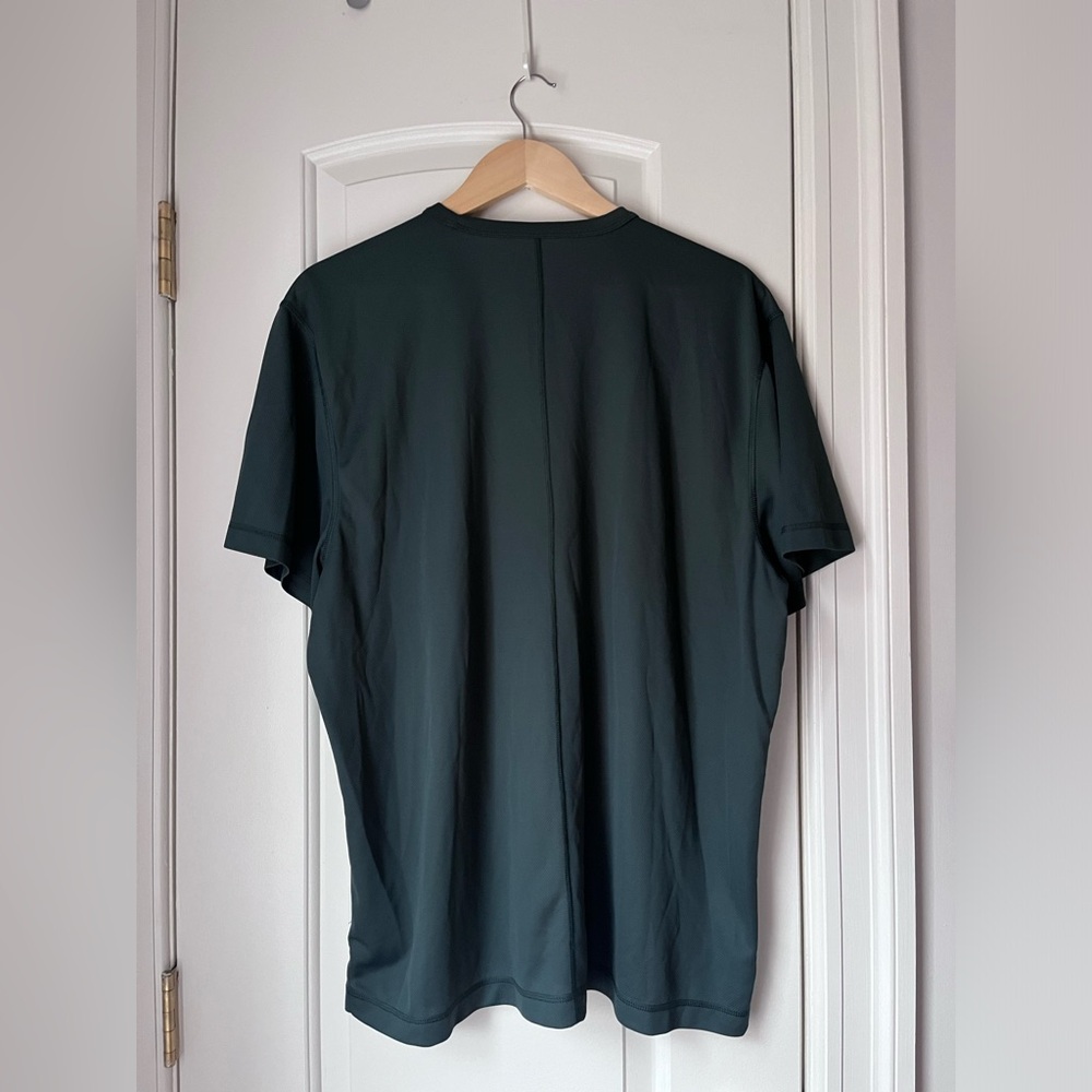 NWOT Everlane Mesh Sport Tee - Picture 3 of 5